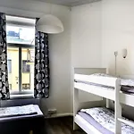 戴安娜公园旅舍 旅馆 *