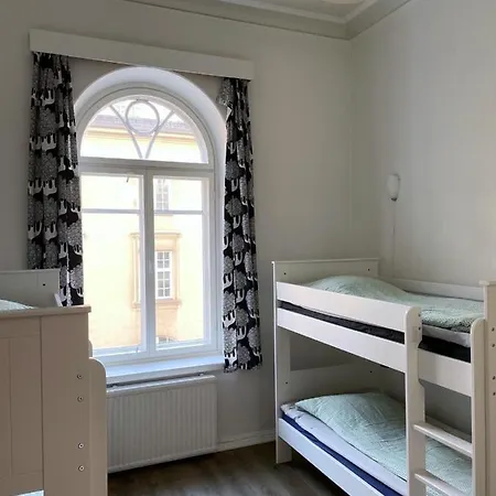 Diana Park Hostel *