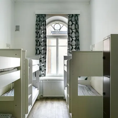Diana Park Hostel