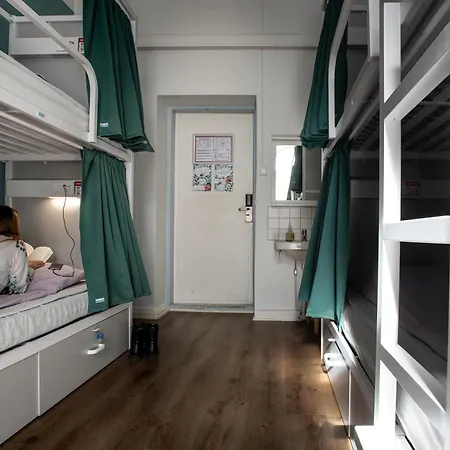 Diana Park Hostel