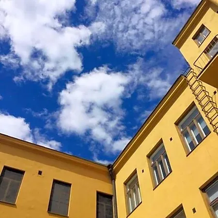Diana Park Hostel *